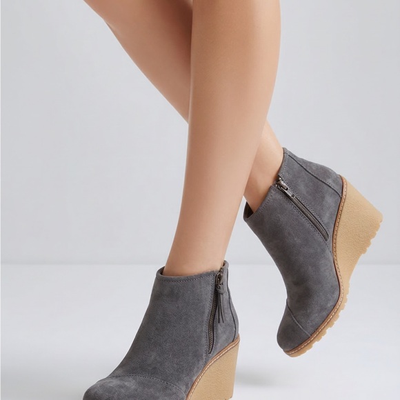 Toms Shoes - TOMS Gray Suede Wedge Ankle Booties with Round Toe for Women, Size 8